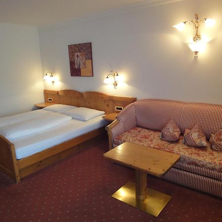 Hotel Zum Wolf Castelrotto Exterior photo